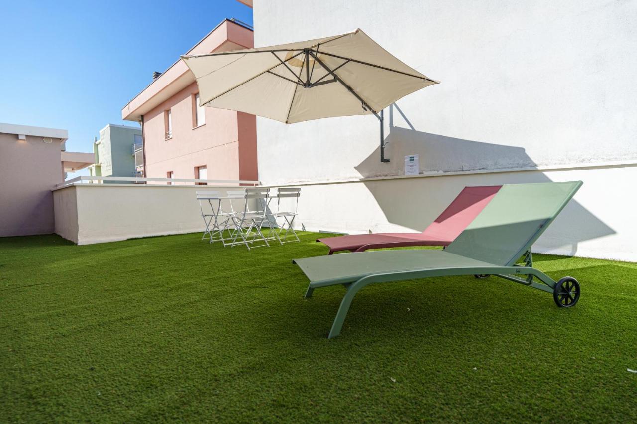 Design Hotel Astra B&B Misano Adriatico Dış mekan fotoğraf